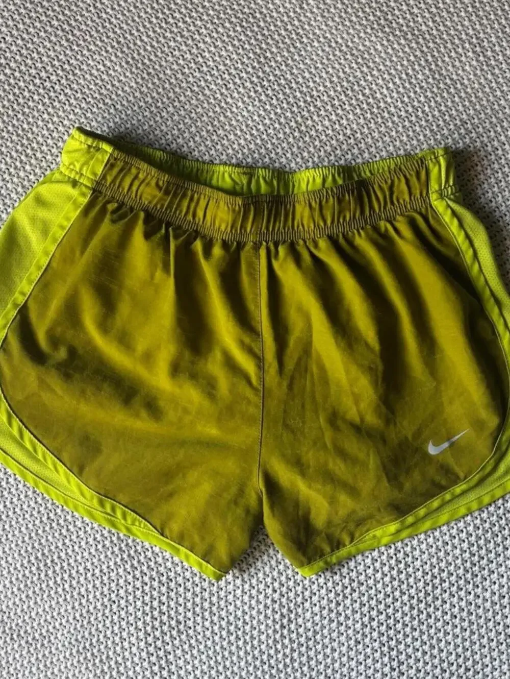 nike green running dri fit shorts sz small